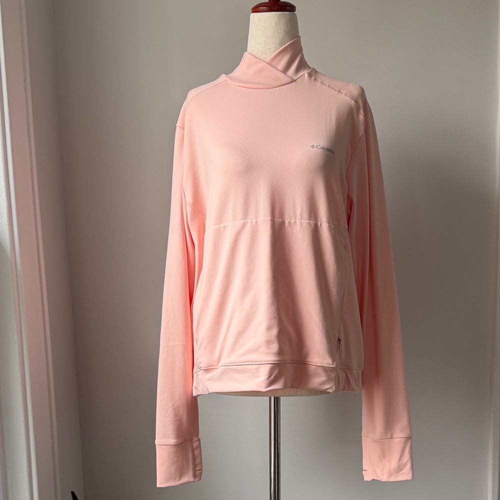 Columbia Women's Light Pink Mock Neck Performance Pullover Peach Atheltic top